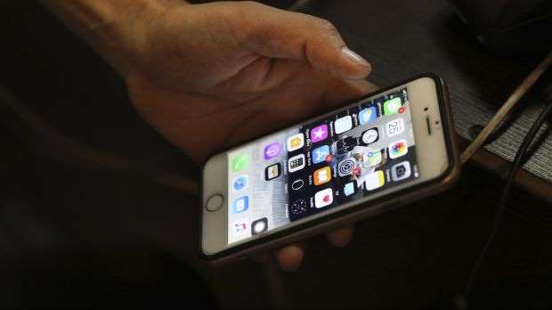 تلفن همراه ۹۶ ساعت ناقل ویروس کروناست