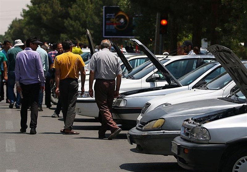کاهش ۲ تا ۸ میلیون تومانی قیمت‌ خودرو در بازار