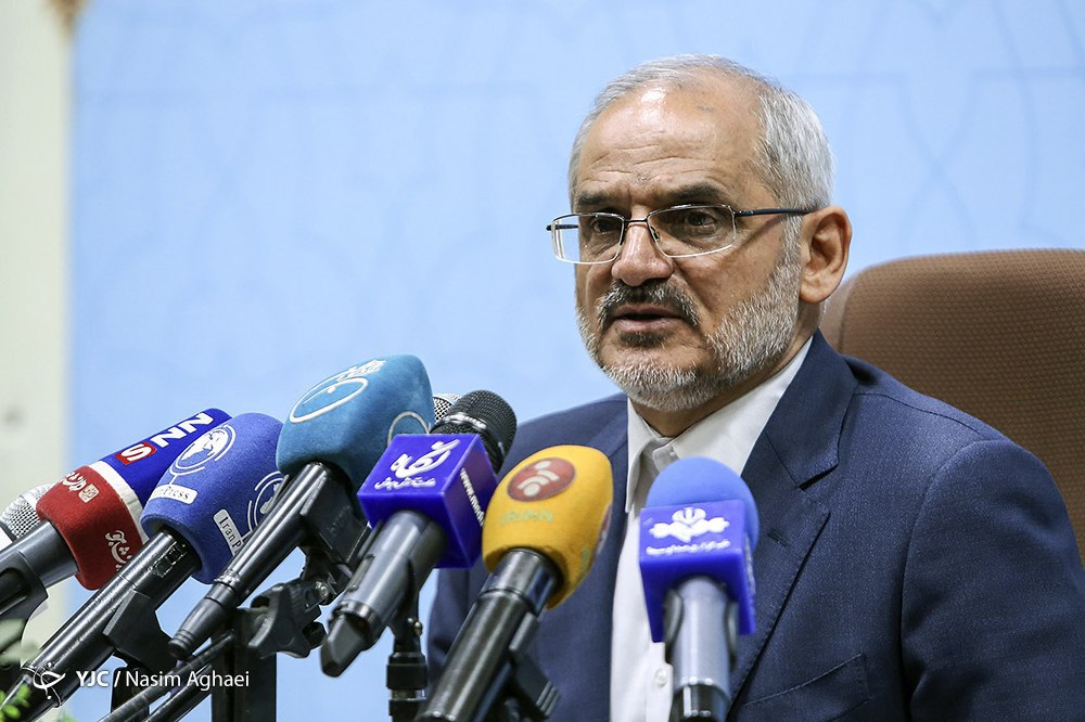 موضوع افزایش سقف سنی ورود به دانشگاه فرهنگیان بررسی می‌شود