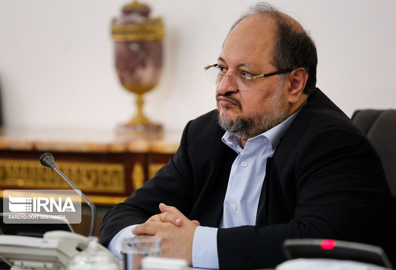 وزیر تعاون مصوبه افزایش ۲۶ درصدی حقوق را ابلاغ کرد