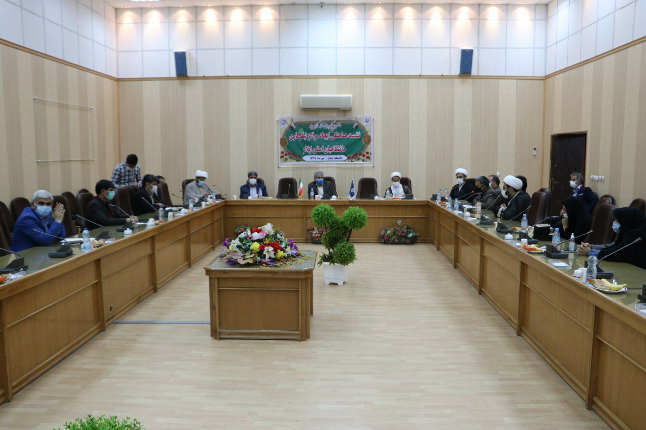 دانشگاههای ایلام صاحب مراکز نیکوکاری می شوند/ ساماندهی نظام خیر و  احسان  از اهداف مهم راه اندازی مراکز نیکوکاری است