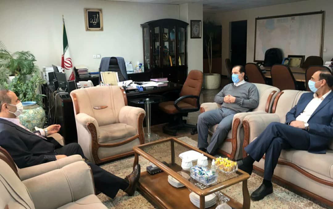 دیدار استاندار ایلام و نماینده استان در مجلس شورای اسلامی با معاون توسعه مدیریت و منابع وزیر کشور