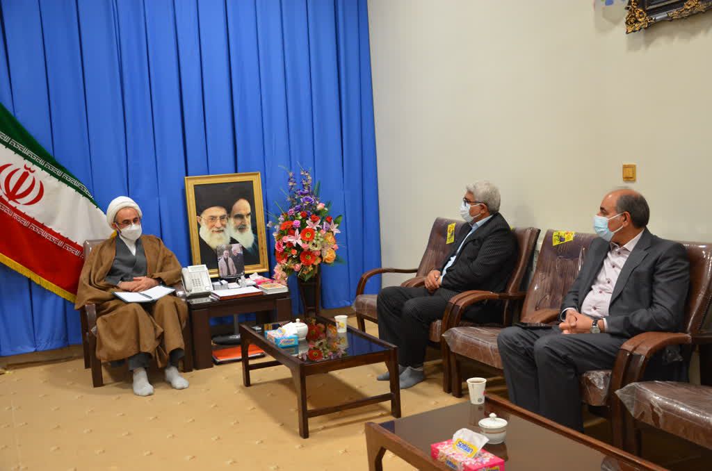 نماینده ولی فقیه در استان ایلام مطرح کرد: ضرورت پیگیری اشتغال و مسکن جامعه ایثارگری استان/ خانواده‌های ایثارگر درگیر مشکل اشتغال فرزندان خود هستند