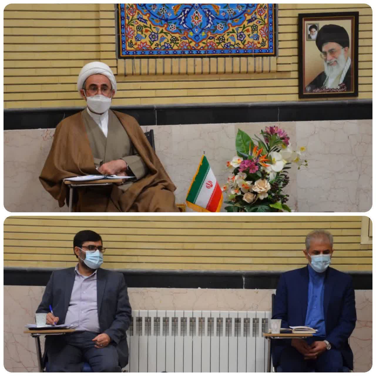 نماینده ولی فقیه در استان وامام جمعه ایلام:      سازمان بازرسی گلوگاه‌های فسادرا شناسایی کند / هیچ کوتاهی در حوزه فساد اداری با هیچ مقام ودستگاهی نباید صورت گیرد/ اگر جدیت لازم نباشد کار شما در برخورد با جرائم سنگین می شود!!