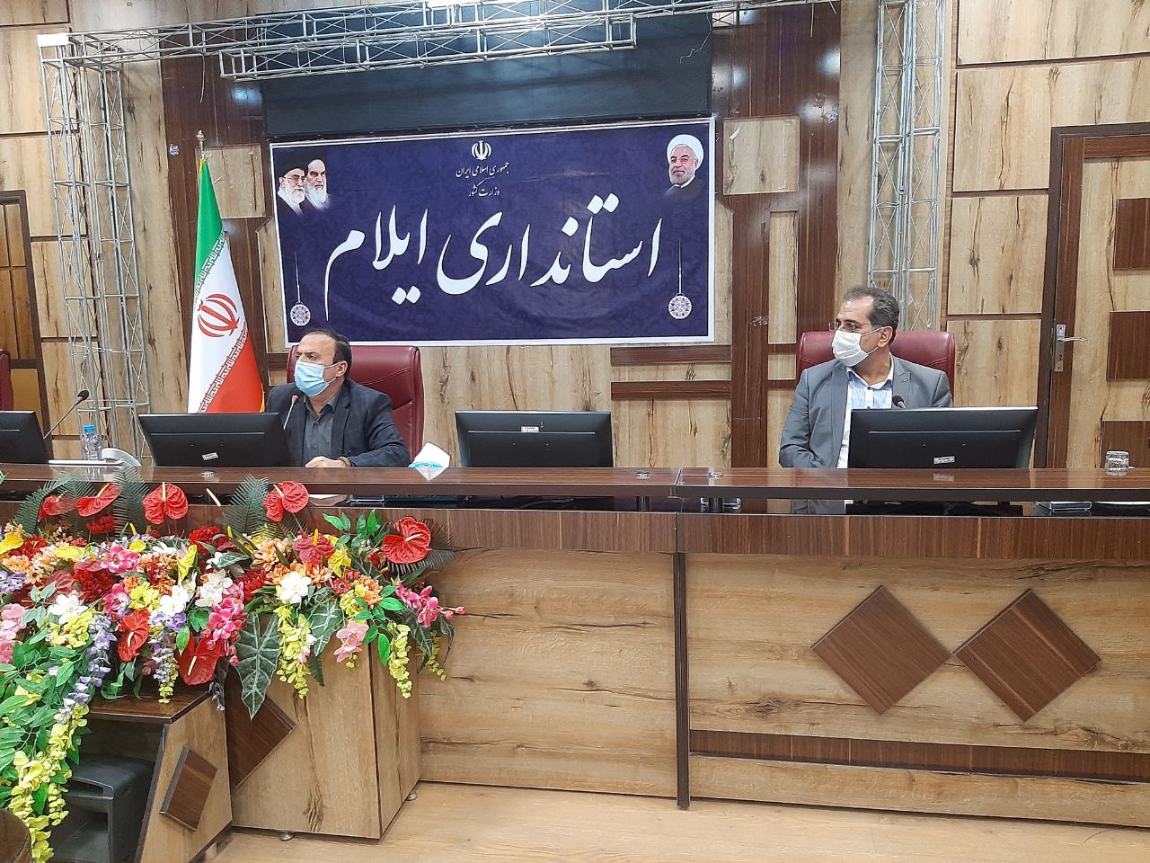 استاندار ایلام:  همه دستگاهها سودمندی واکسیناسیون برای مردم را تبیین کنند/قرارگاه کرونا در مهران تشکیل شود/ فعالیت اصناف هوشمند مدیریت شود