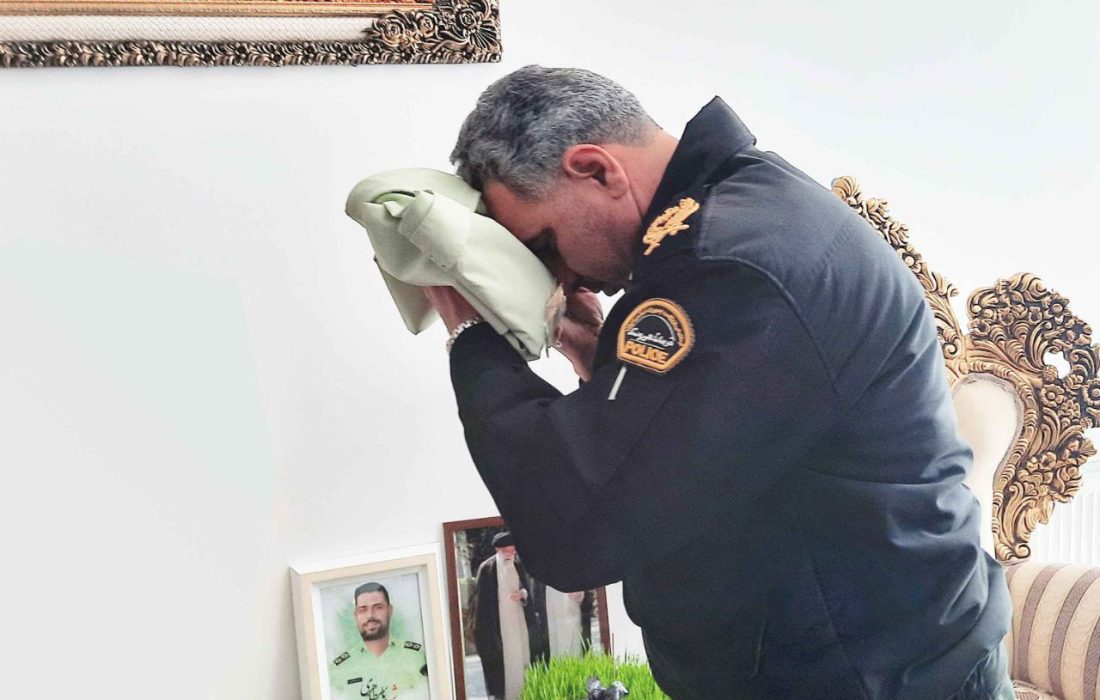 ادای احترام سردار به شهید