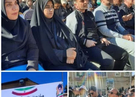 پیاده‌روی خانوادگی همزمان با سالروز میلاد امام رضا(ع) در ایلام برگزار شد