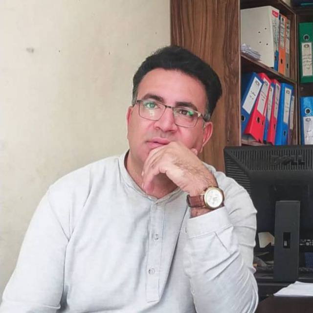 گَرَت مملکت ، باید آراسته مده کار مُعظَم ،به نوخاسته