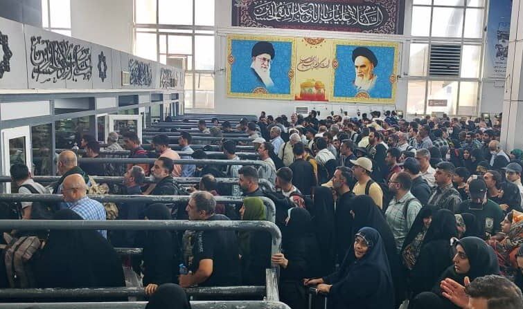 تردد ۲۴ هزار نفر از مرز مهران طی روز پنجشنبه