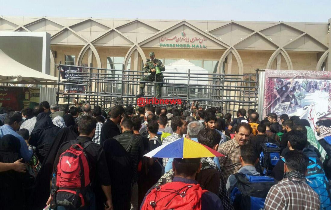 مسئولان در قبال مشکلات مرز مهران پاسخگو باشندایستگاه‌های مسافربری سامان نیافته‌اند و پدیده «مسافر فروشی» ادامه دارد. باید با ایجاد باجه‌های مشخص فروش بلیت با نرخ مصوب، این معضل را برطرف کرد.
