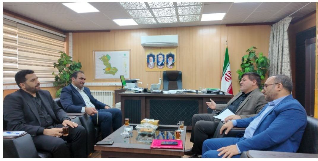 مدیرکل بنیاد شهید و امور ایثارگران استان ایلام در دیدار با مسئولان مهران: